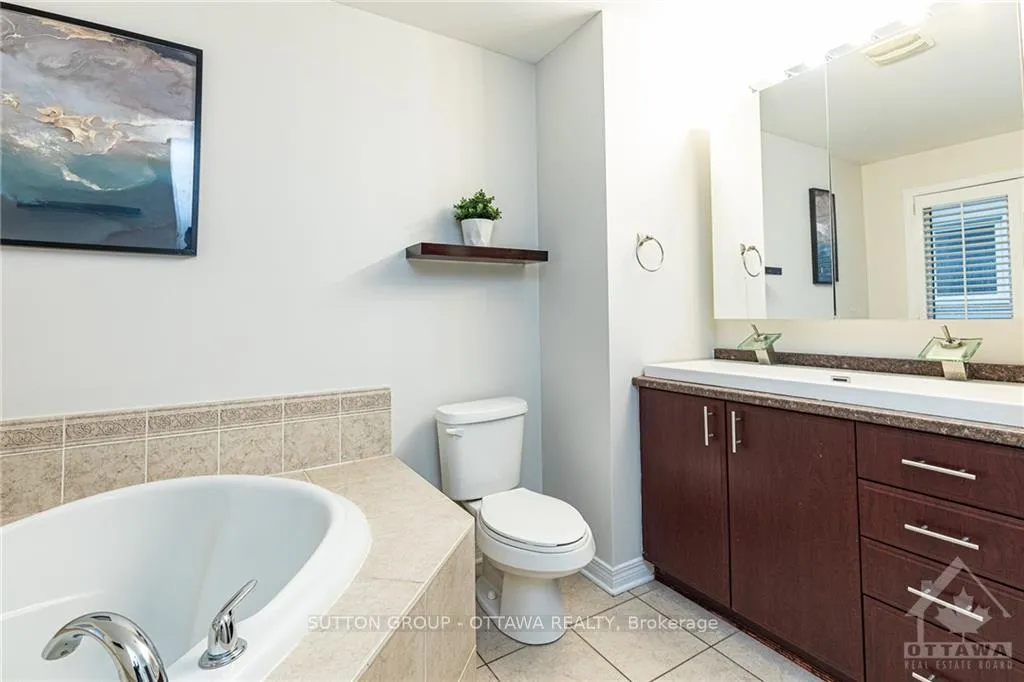 Photo 18 of 4020 Canyon Walk Drive, Ottawa, Riverside South/Gloucester Glen — HOMEH