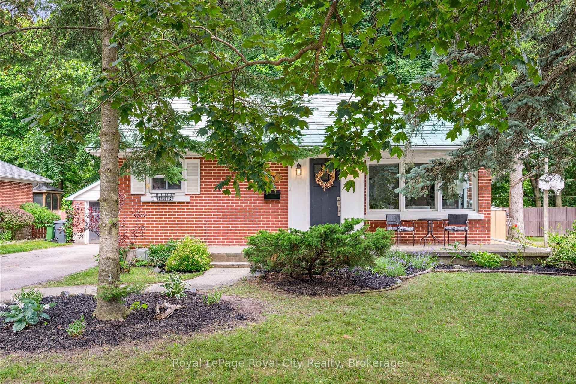 Photo 1 of 28 Summit Crescent, Guelph, Exhibition Park — HOMEH