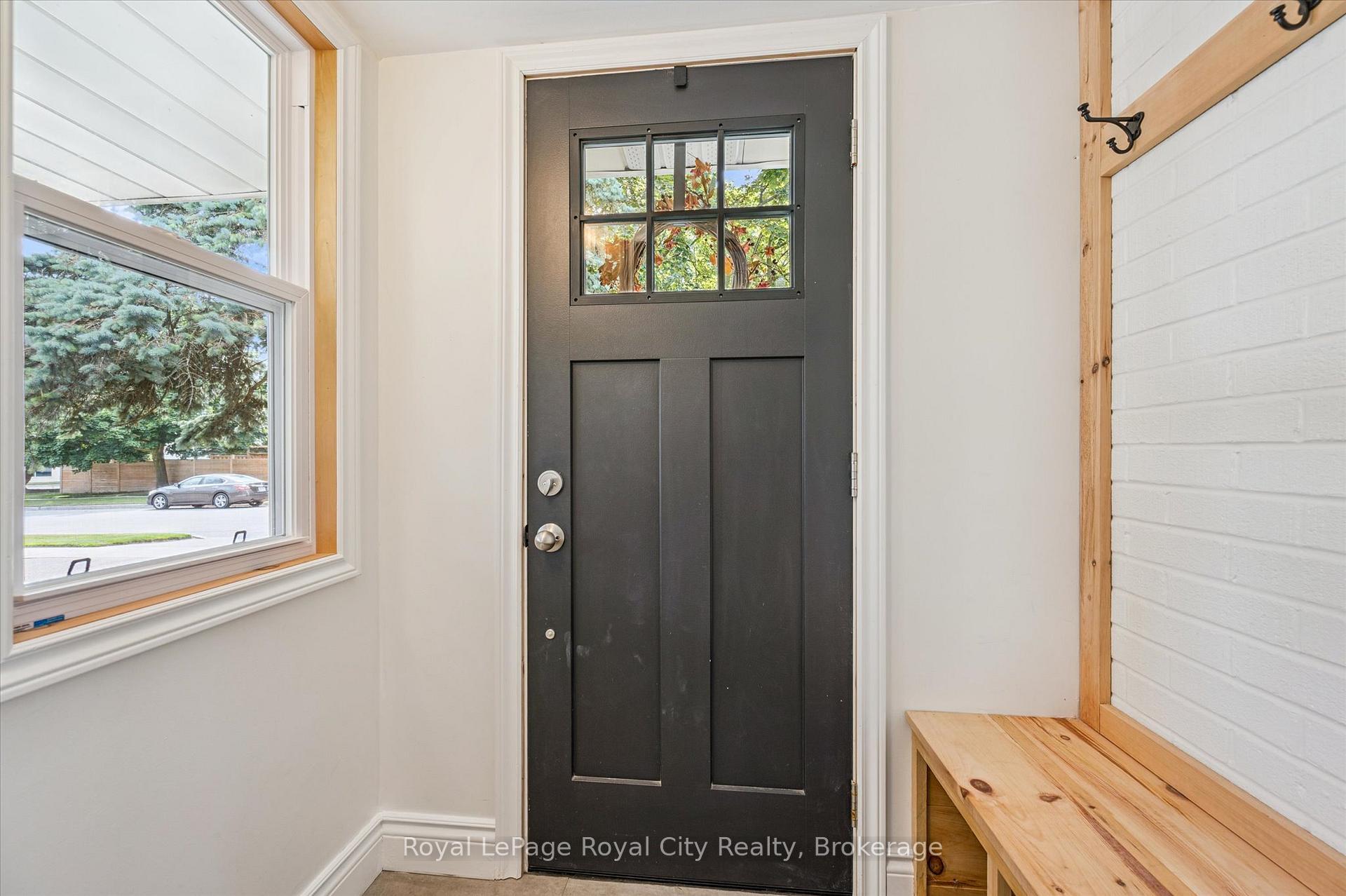 Photo 9 of 28 Summit Crescent, Guelph, Exhibition Park — HOMEH