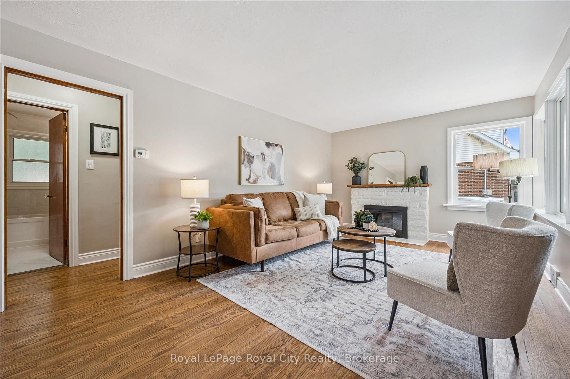 Photo 10 of 28 Summit Crescent, Guelph, Exhibition Park — HOMEH