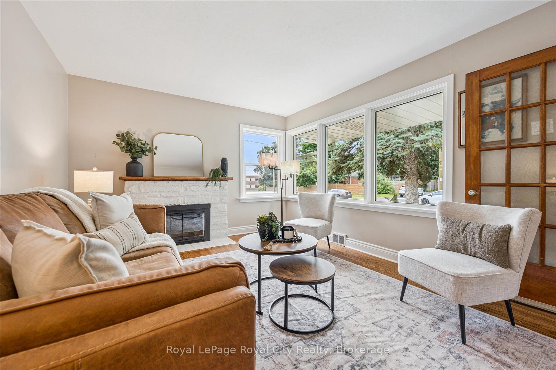 Photo 12 of 28 Summit Crescent, Guelph, Exhibition Park — HOMEH