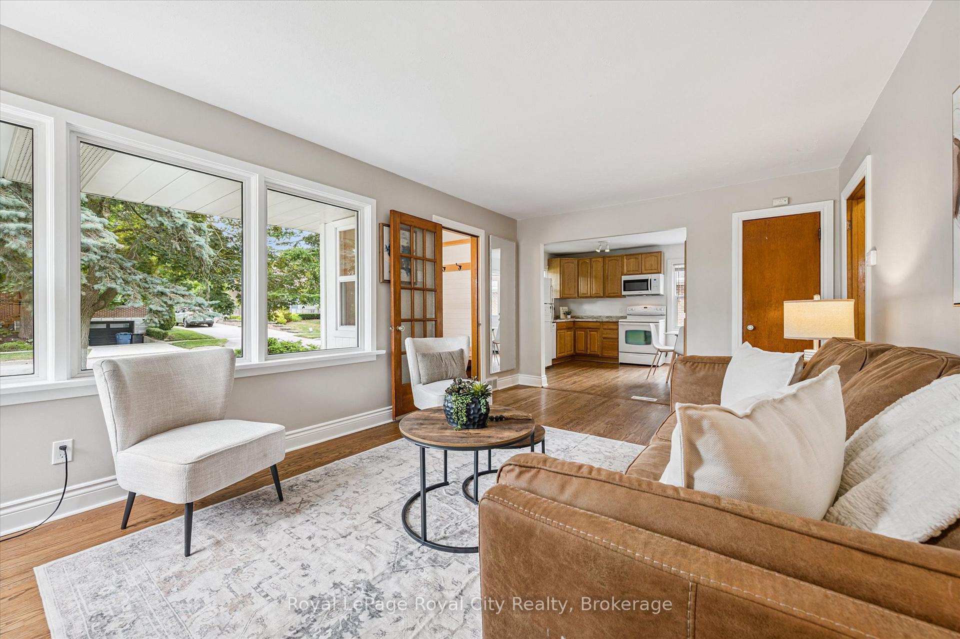 Photo 13 of 28 Summit Crescent, Guelph, Exhibition Park — HOMEH