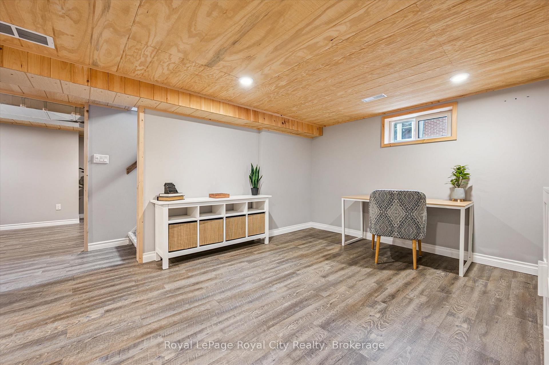 Photo 31 of 28 Summit Crescent, Guelph, Exhibition Park — HOMEH