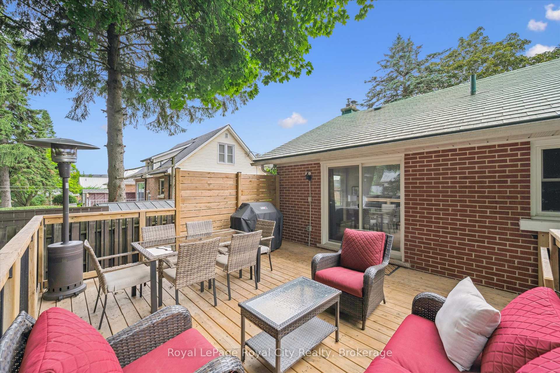 Photo 40 of 28 Summit Crescent, Guelph, Exhibition Park — HOMEH