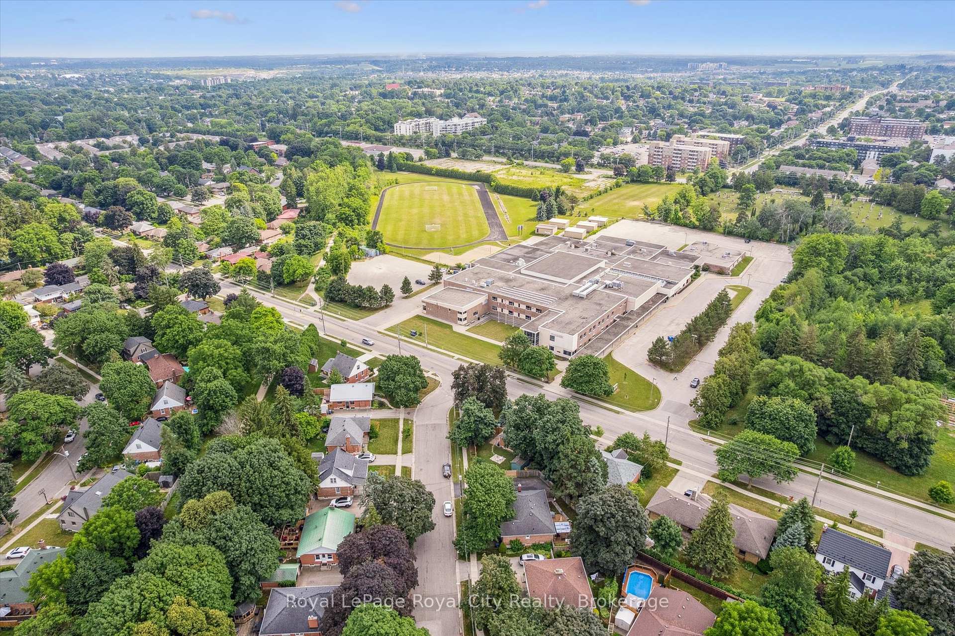 Photo 43 of 28 Summit Crescent, Guelph, Exhibition Park — HOMEH