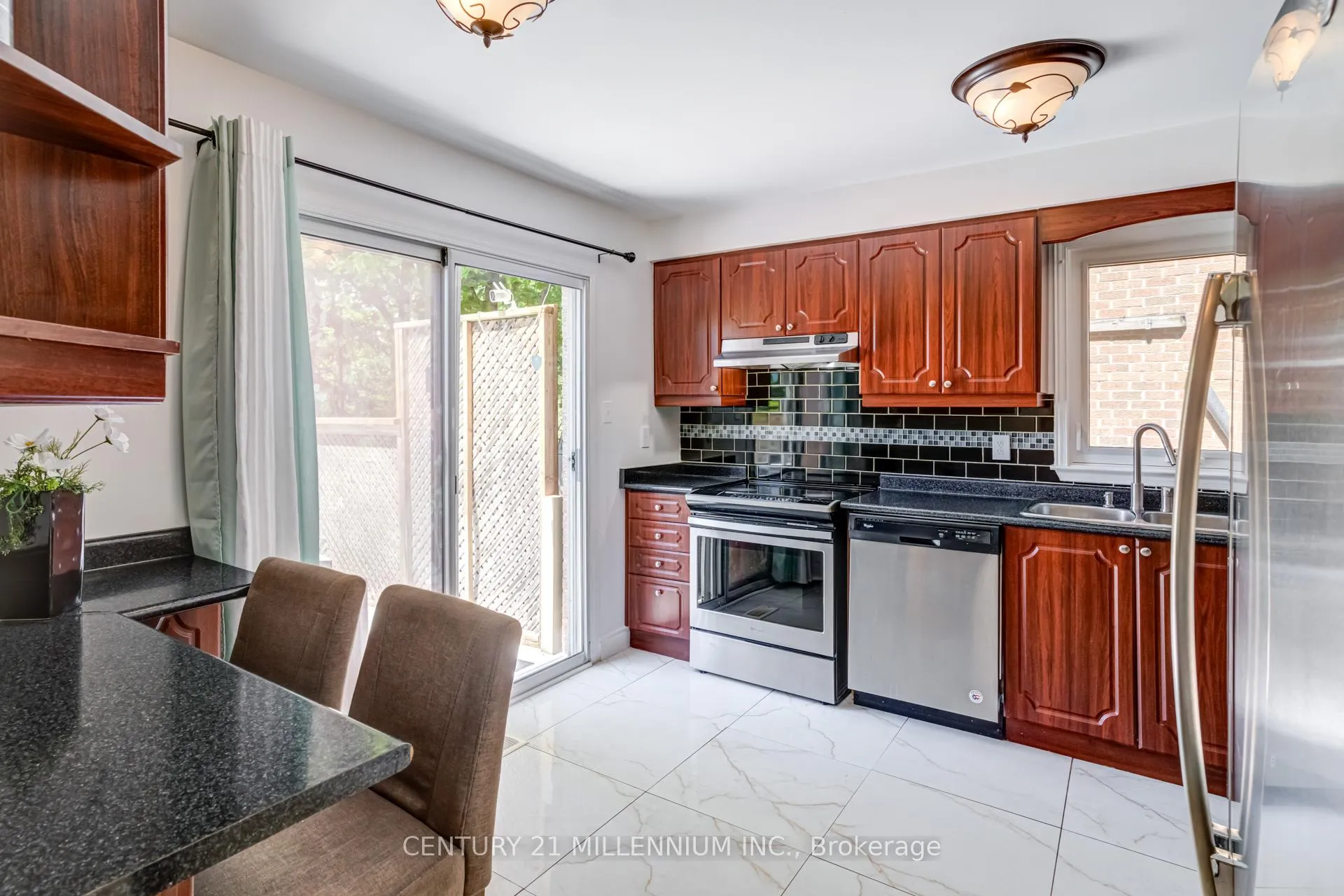 Photo 8 of 56 Nuttall Street, Brampton, Westgate — HOMEH