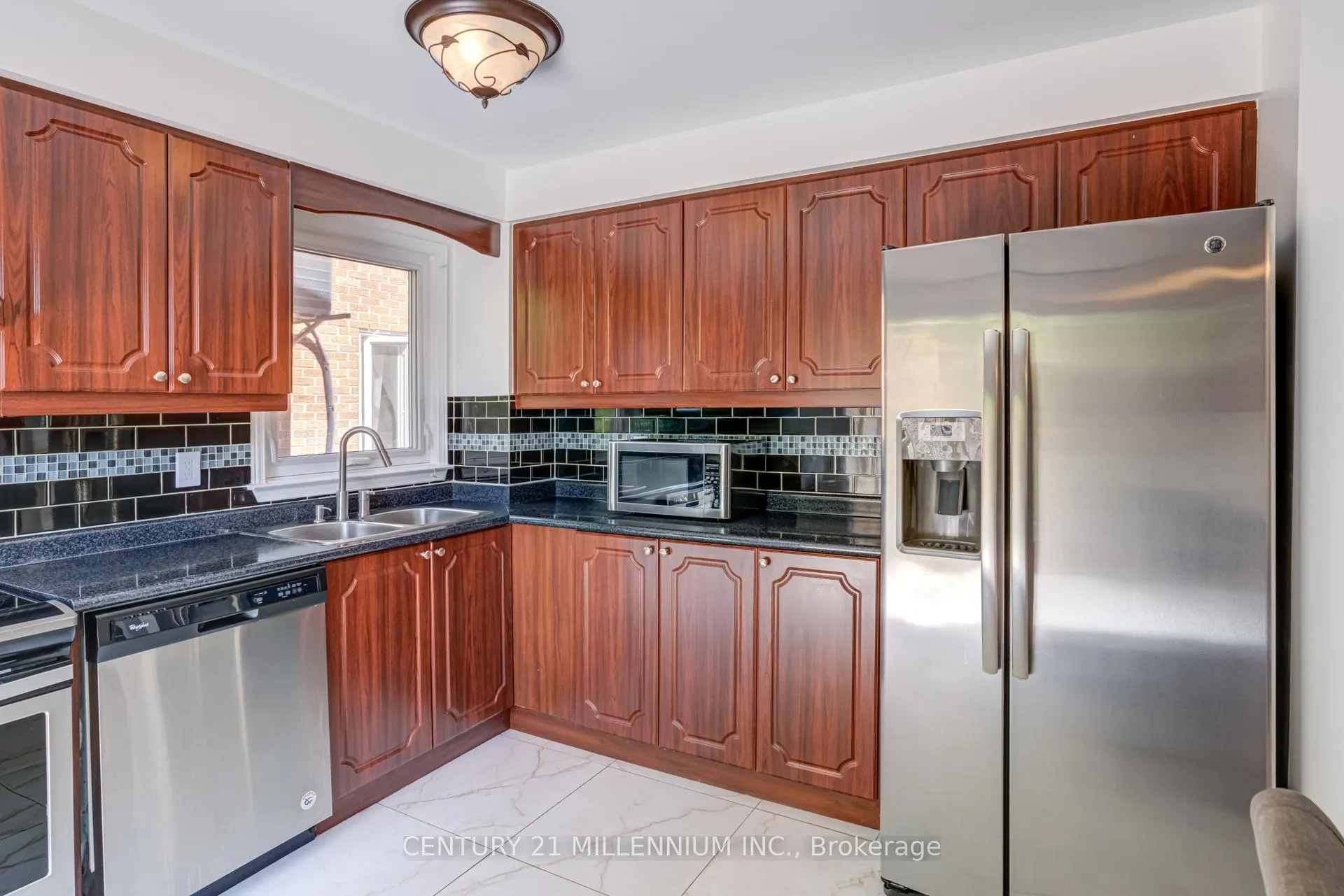 Photo 10 of 56 Nuttall Street, Brampton, Westgate — HOMEH
