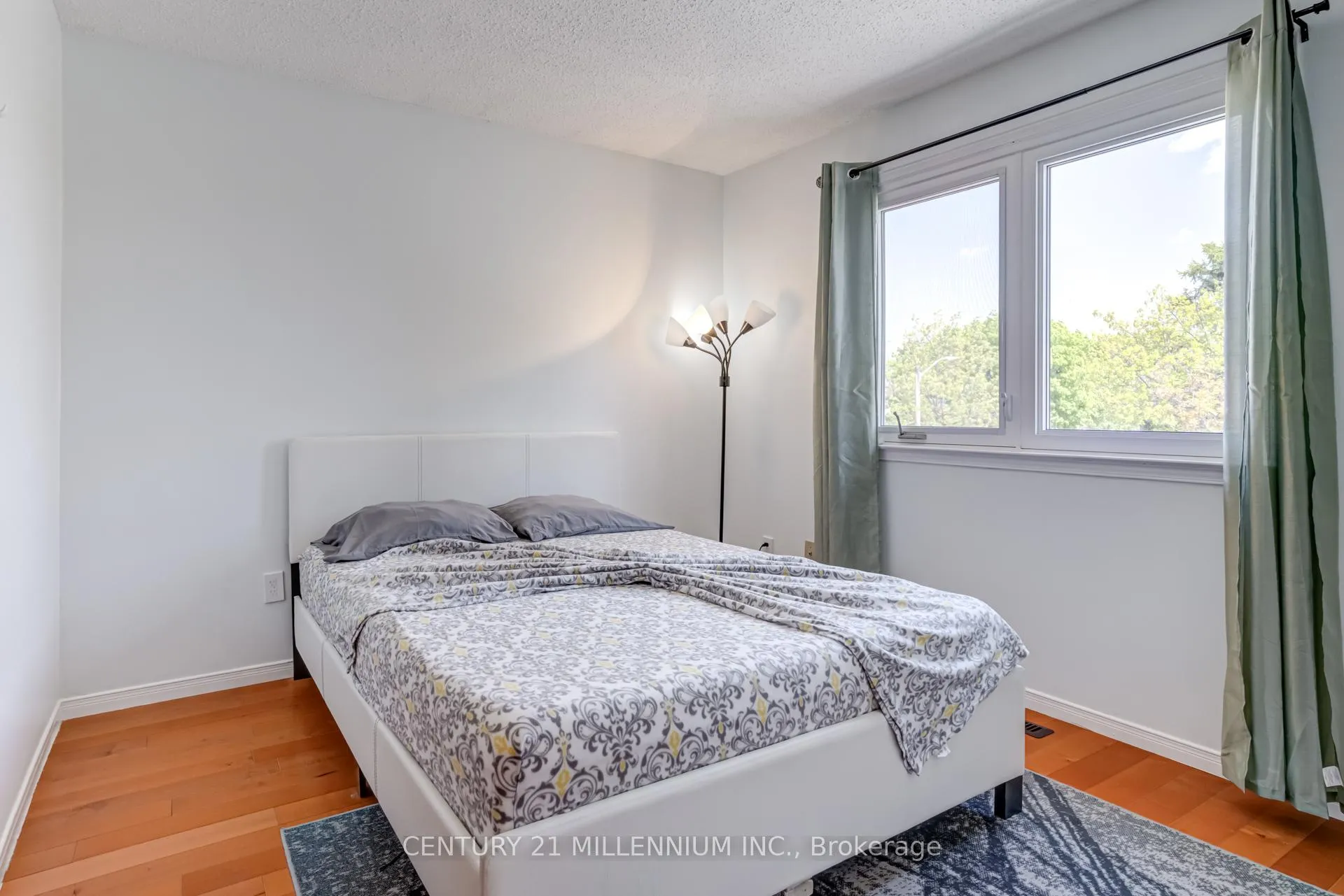 Photo 23 of 56 Nuttall Street, Brampton, Westgate — HOMEH
