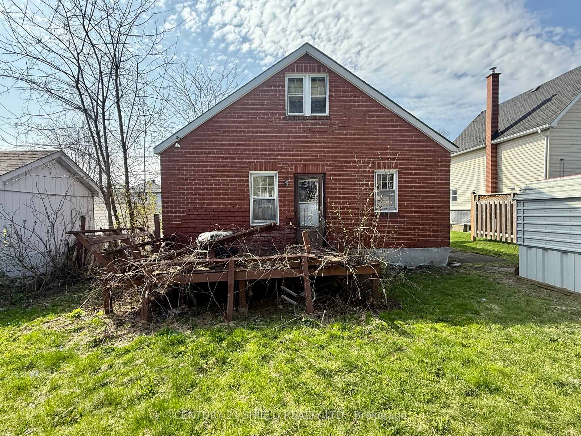 Photo 2 of 435 5th Street E, Cornwall — HOMEH