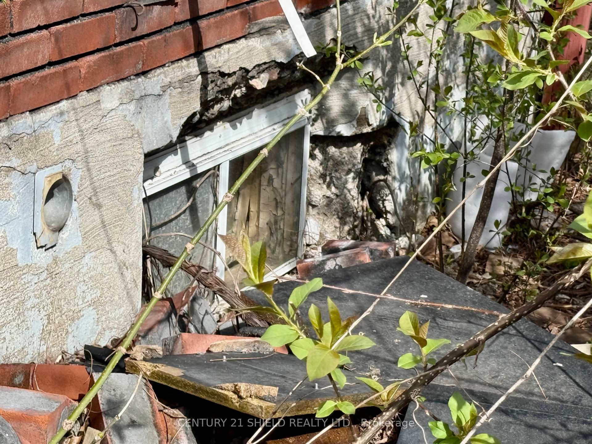 Photo 8 of 435 5th Street E, Cornwall — HOMEH