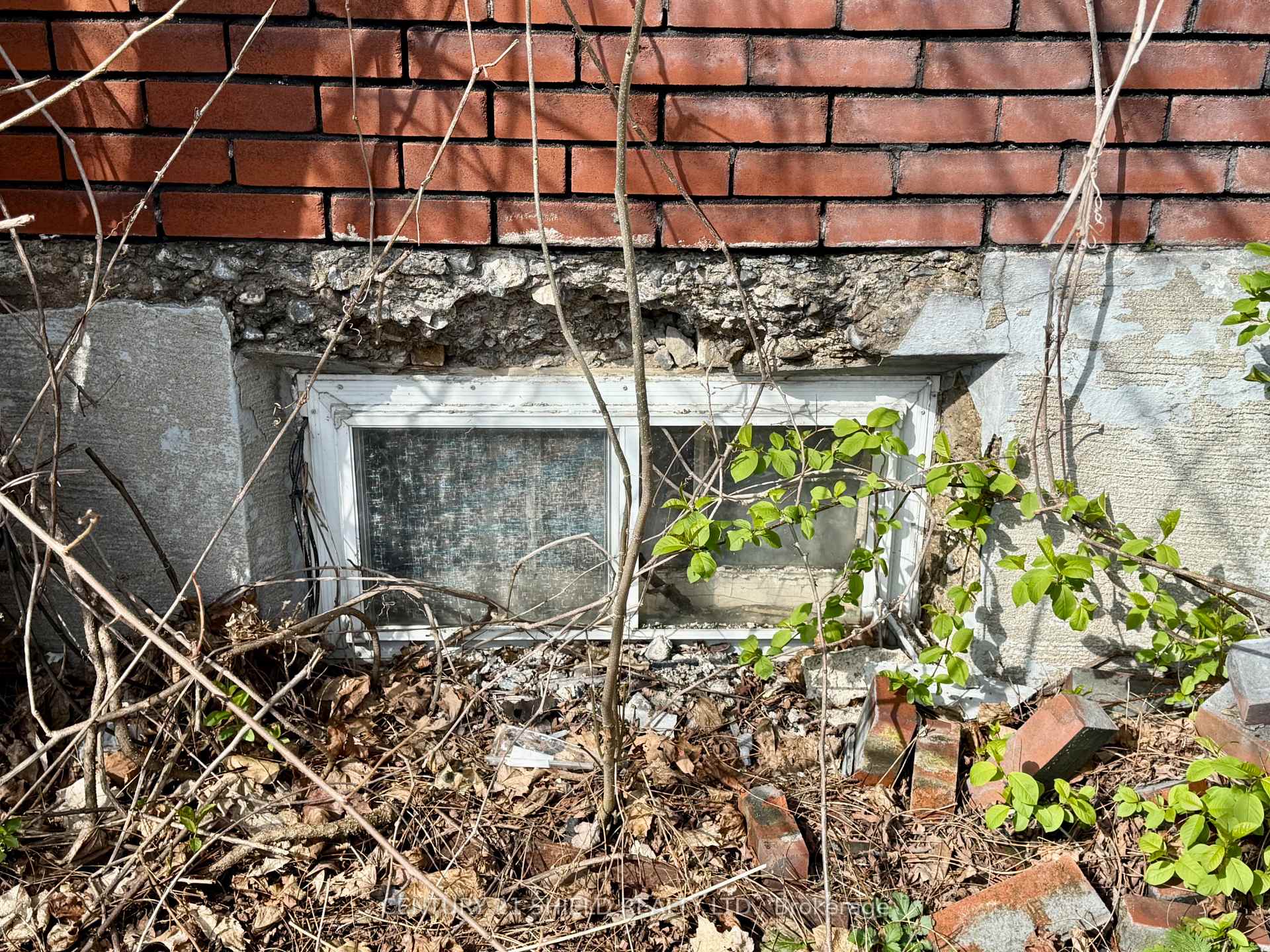 Photo 9 of 435 5th Street E, Cornwall — HOMEH