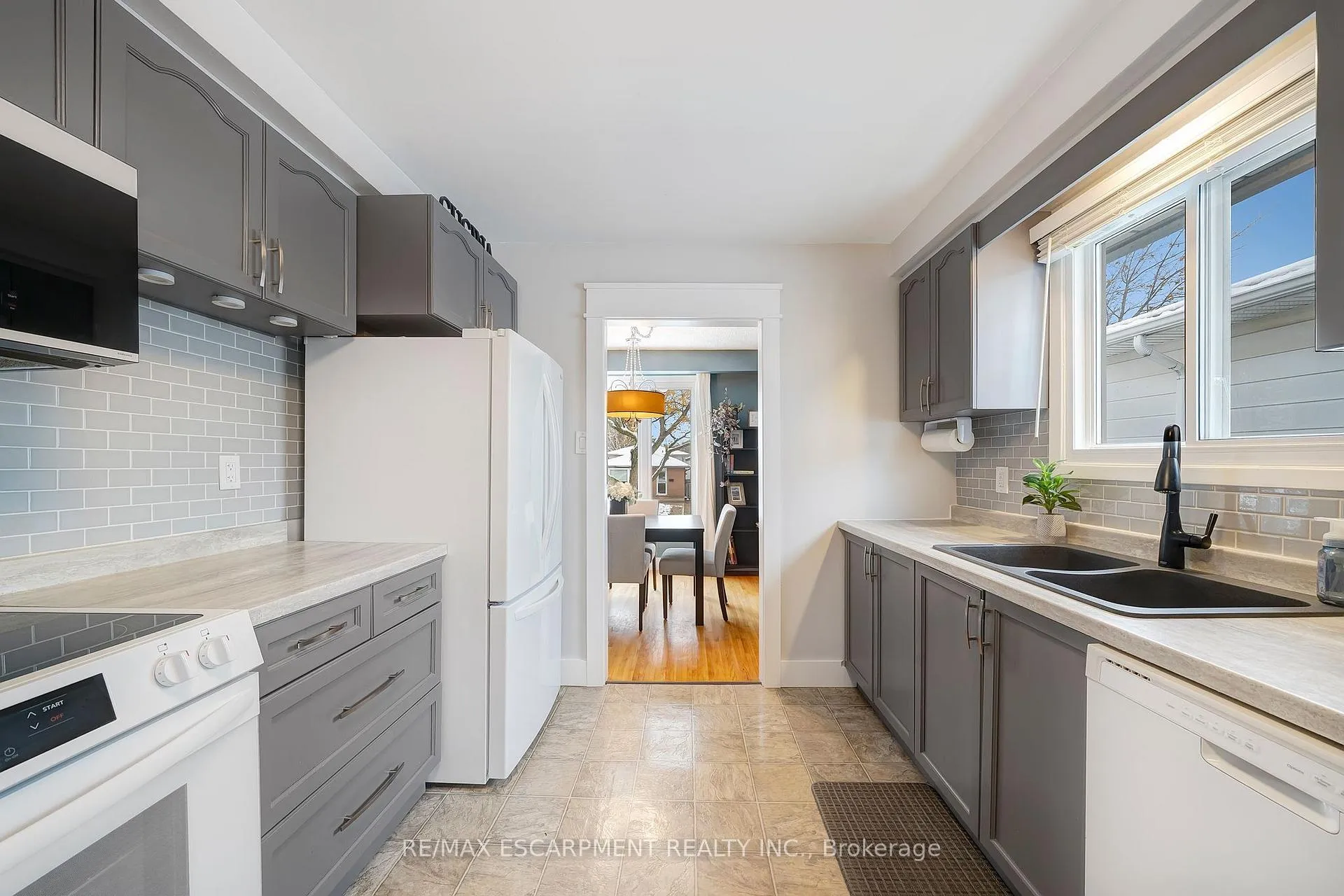 Photo 11 of 31 Raleigh Street, Hamilton, Quinndale — HOMEH