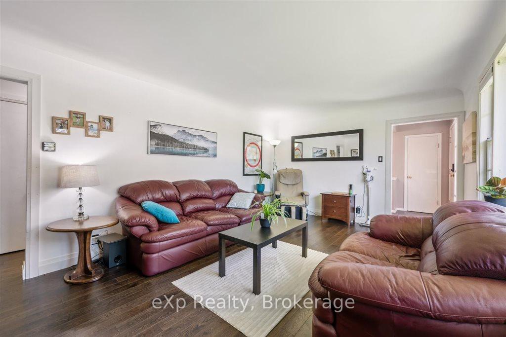 Photo 9 of 12 Lincoln Crescent, Guelph, St. George's — HOMEH