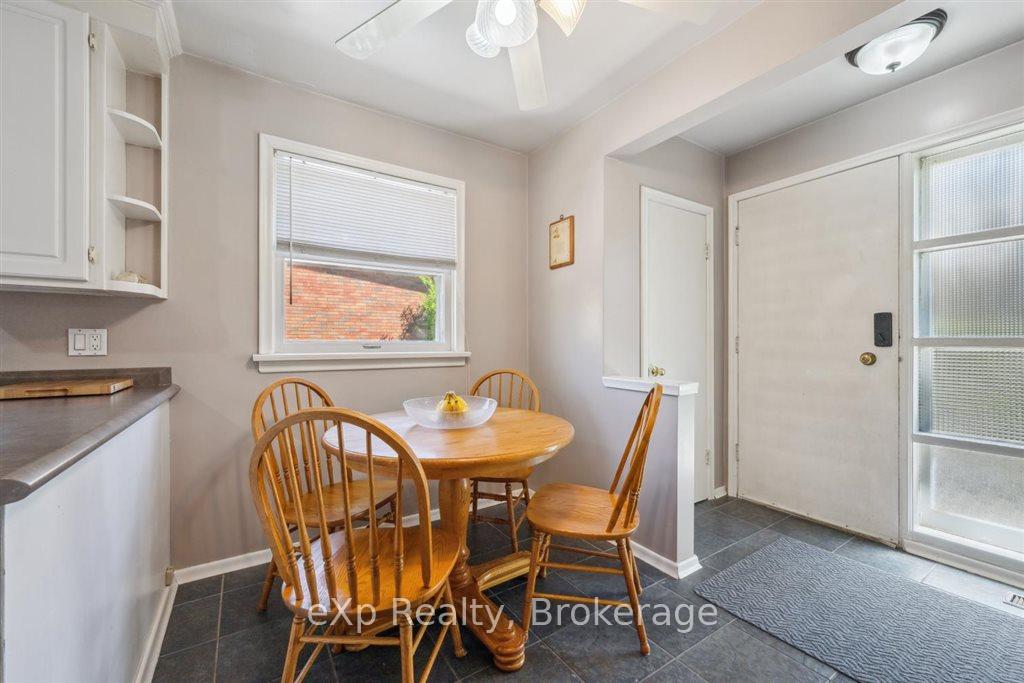 Photo 17 of 12 Lincoln Crescent, Guelph, St. George's — HOMEH