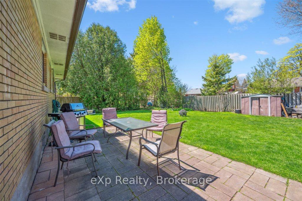 Photo 27 of 12 Lincoln Crescent, Guelph, St. George's — HOMEH