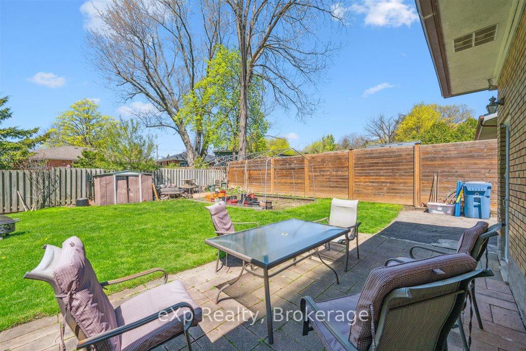 Photo 28 of 12 Lincoln Crescent, Guelph, St. George's — HOMEH