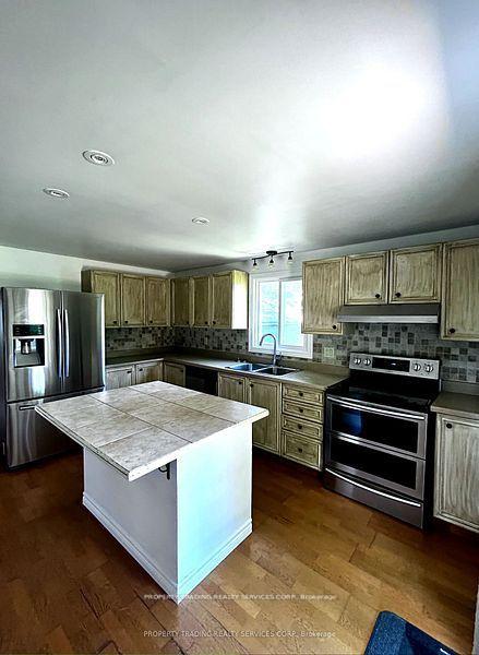 Photo 3 of 182 Lillian Crescent, Barrie, Sunnidale — HOMEH