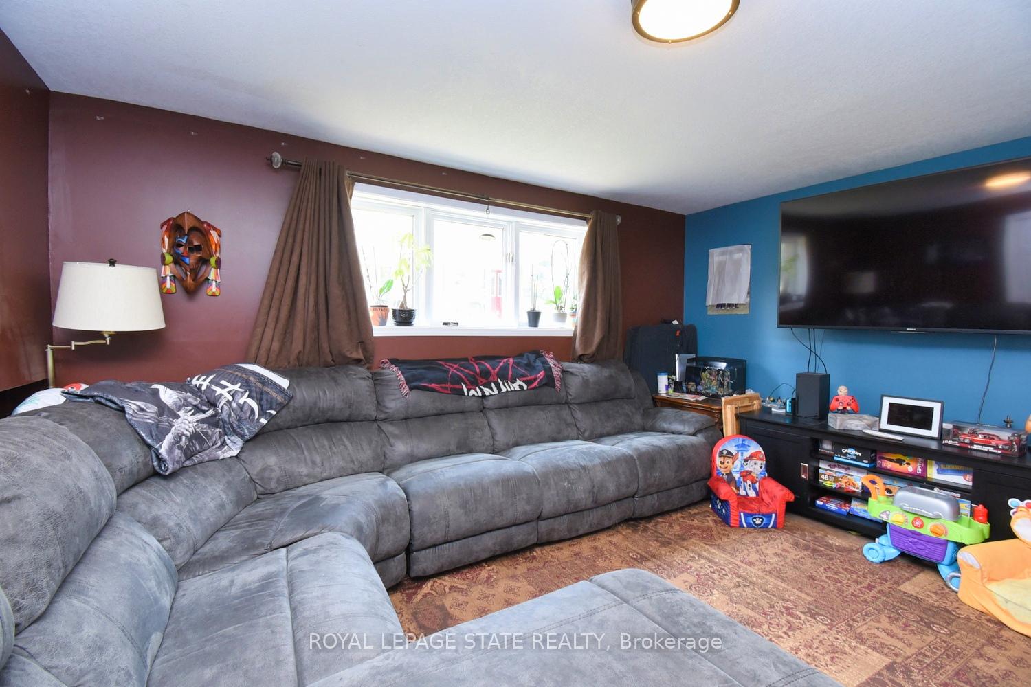 Photo 27 of 5 7th Street, Grimsby, Grimsby Beach — HOMEH