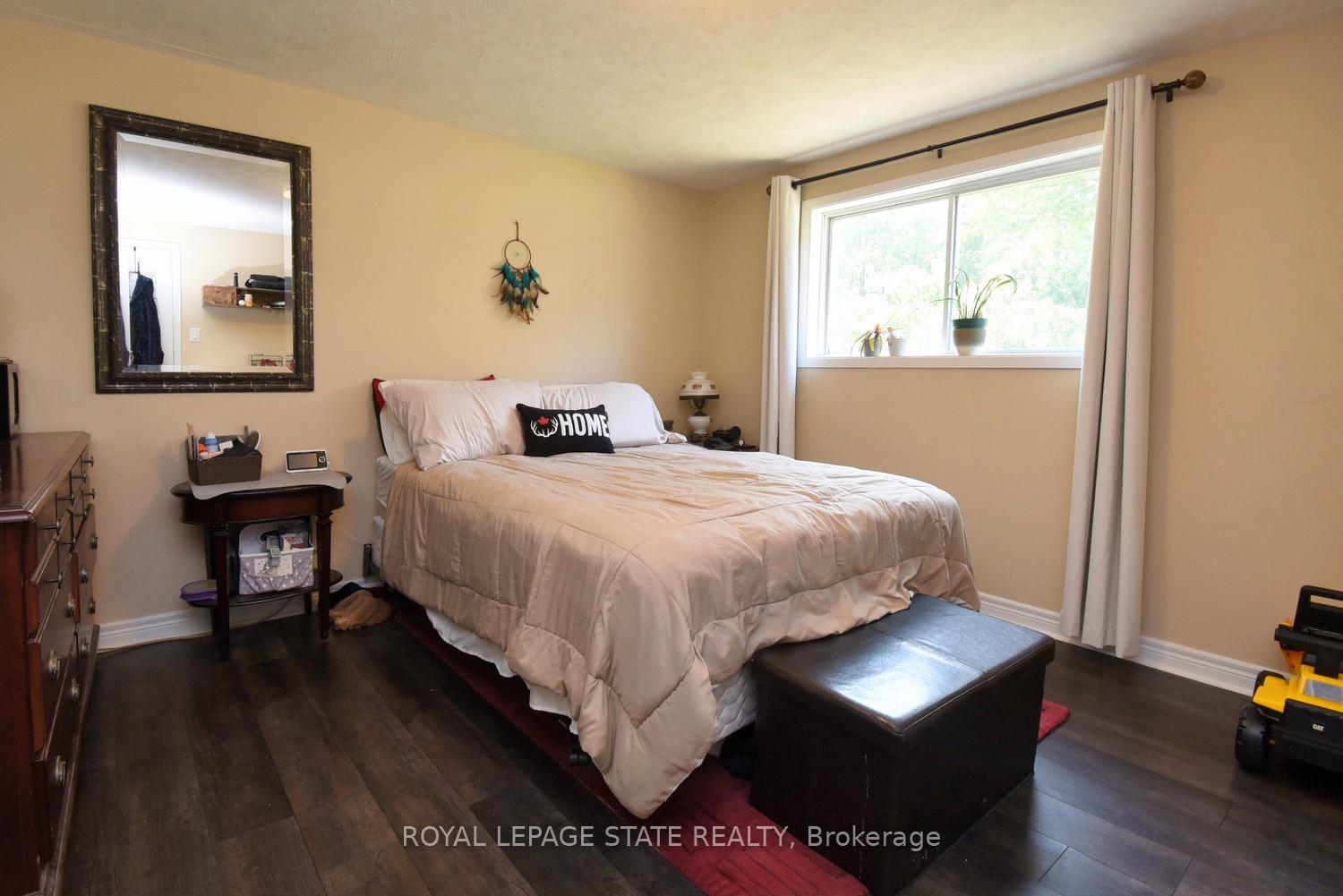 Photo 34 of 5 7th Street, Grimsby, Grimsby Beach — HOMEH