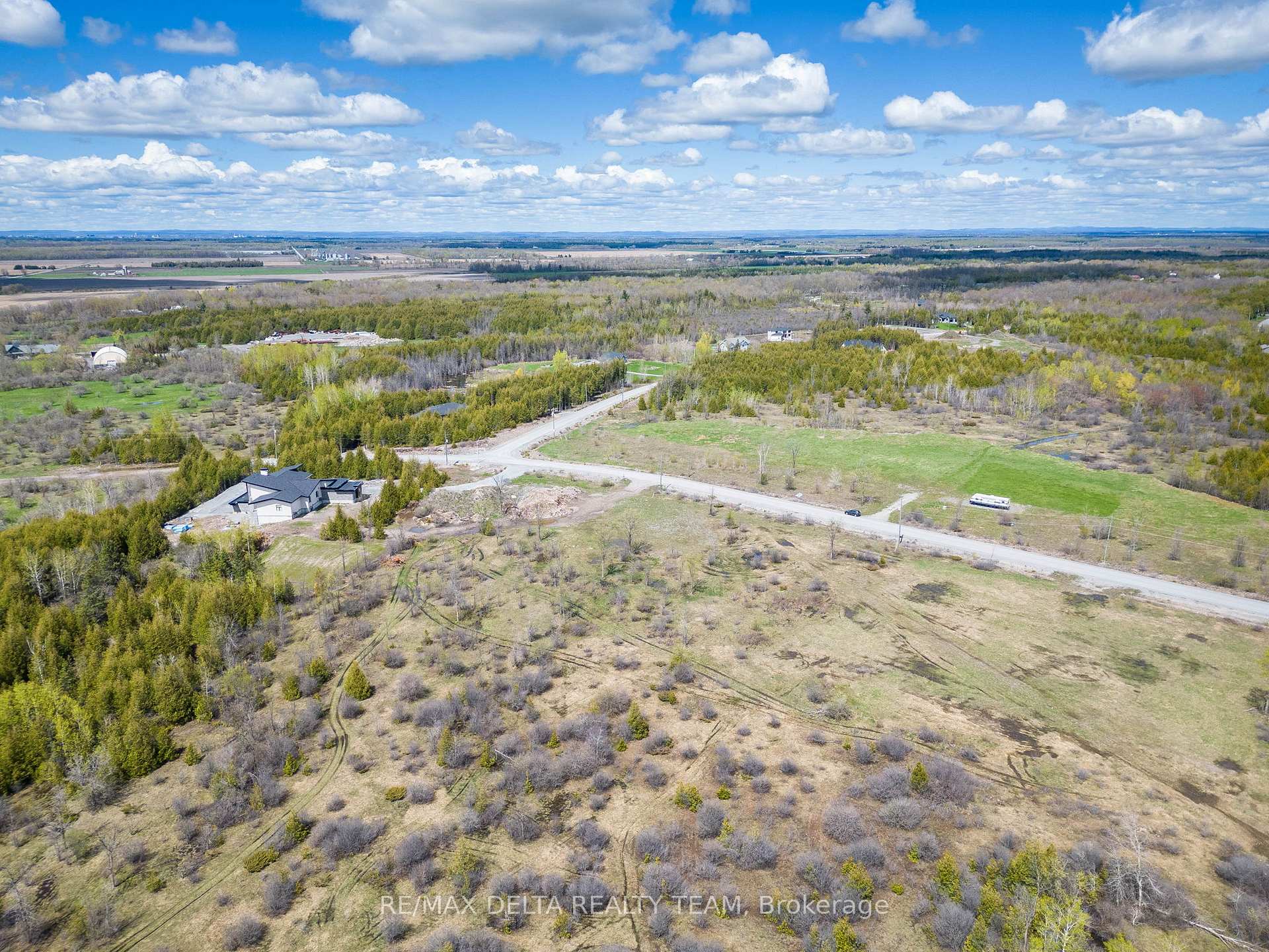 Photo 4 of 7890 Iveson Drive, Ottawa, Osgoode Twp North of Reg Rd 6 — HOMEH