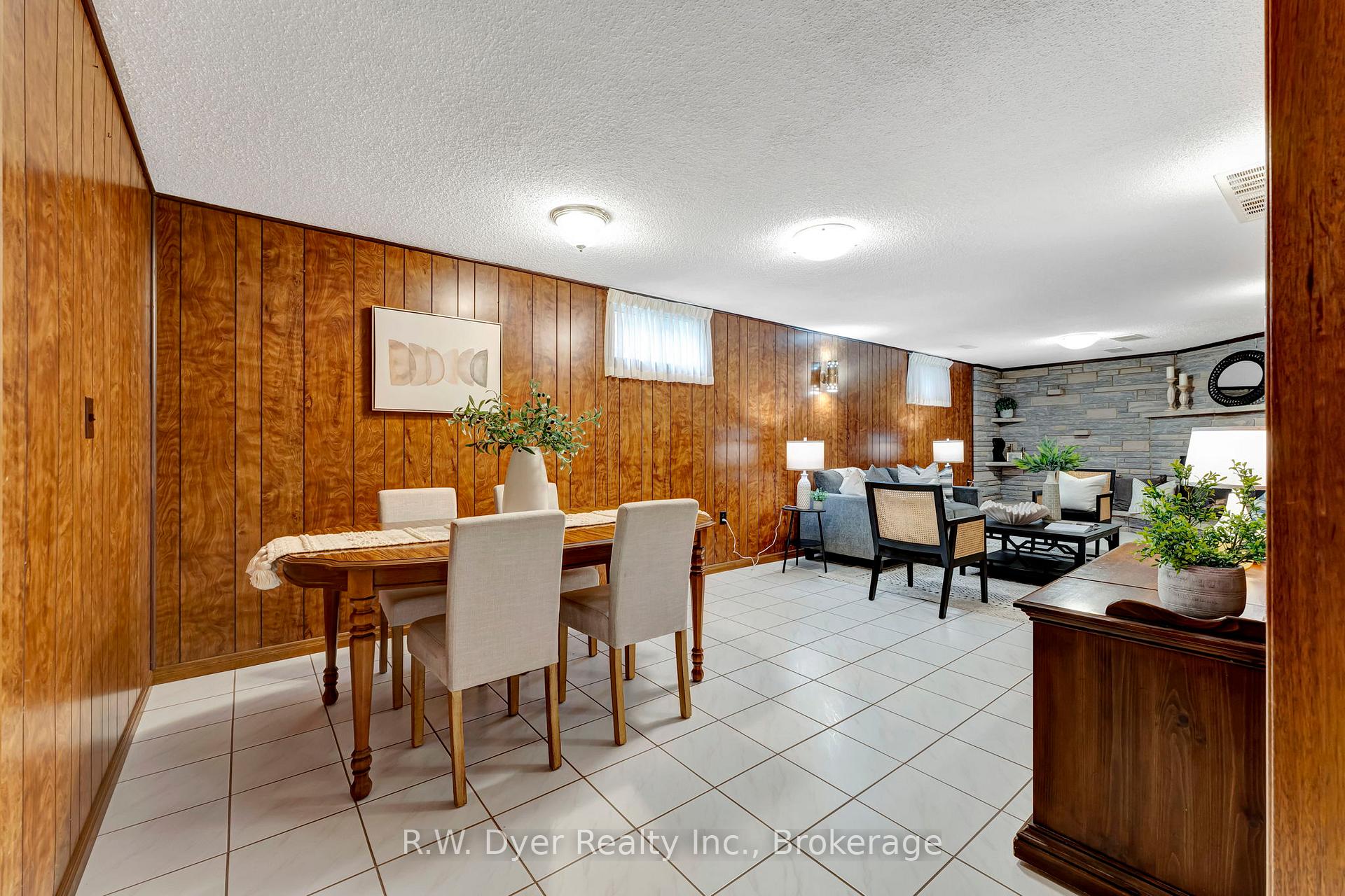 Photo 27 of 15 Chad Place, Guelph, Willow West/Sugarbush/West Acres — HOMEH