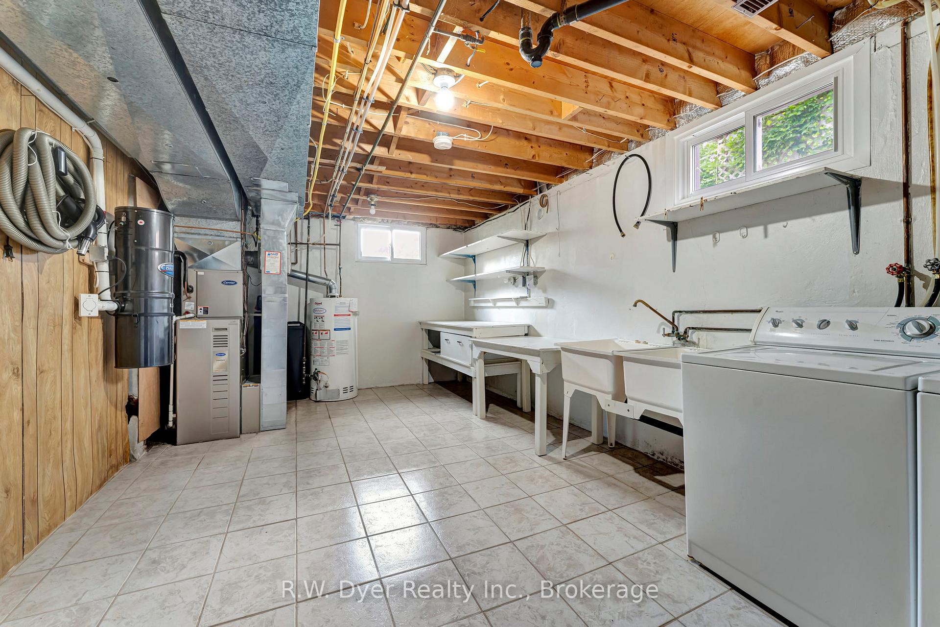 Photo 32 of 15 Chad Place, Guelph, Willow West/Sugarbush/West Acres — HOMEH