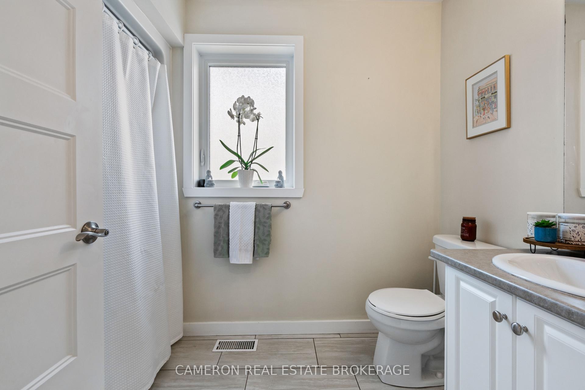 Photo 10 of 131 Bellwood Drive, Cornwall — HOMEH