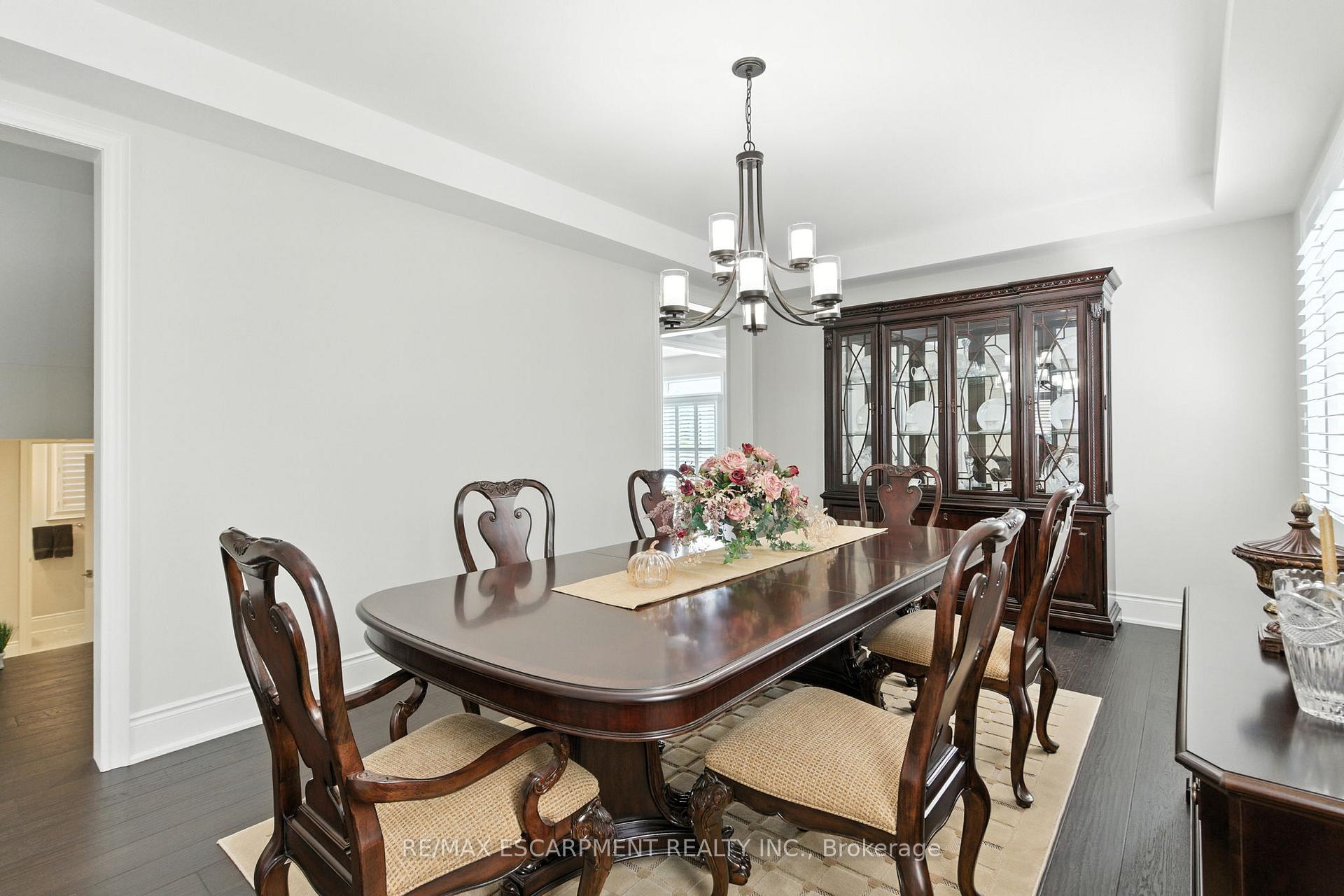 Photo 6 of 15 Robarts Drive, Hamilton, Meadowlands — HOMEH