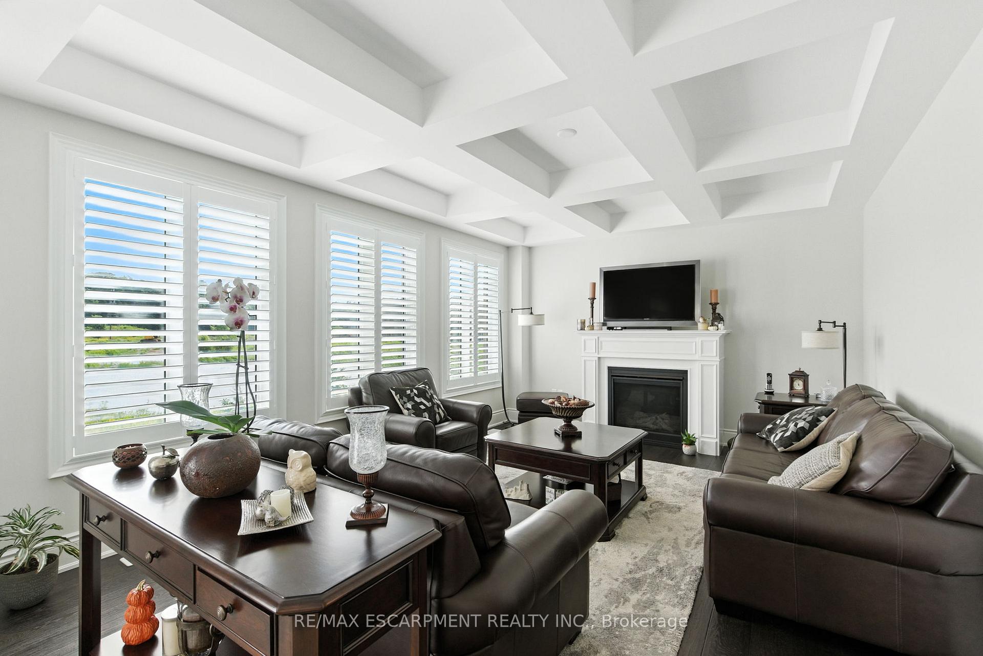 Photo 14 of 15 Robarts Drive, Hamilton, Meadowlands — HOMEH