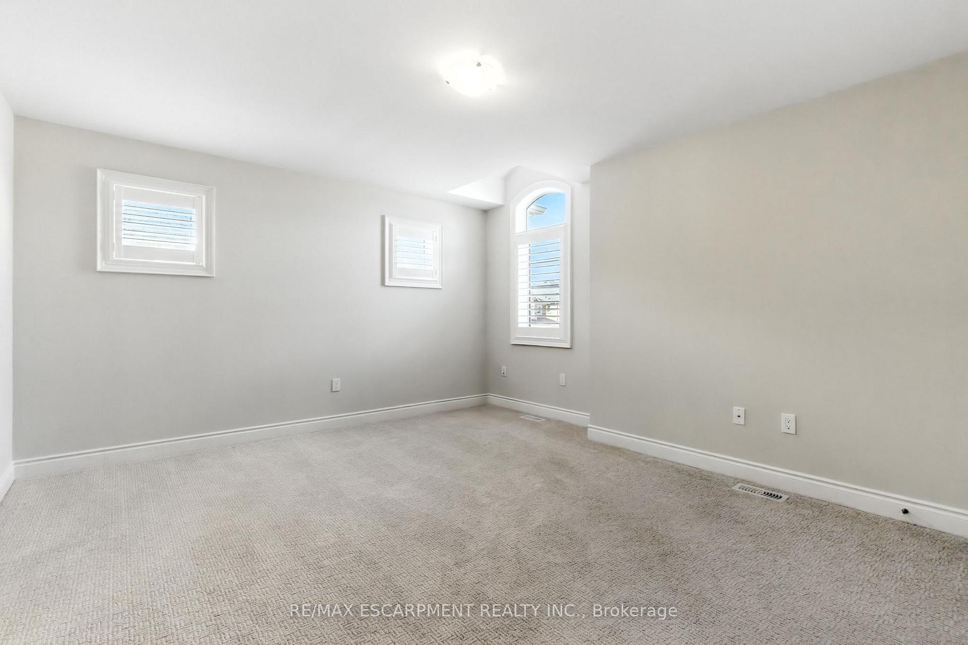 Photo 25 of 15 Robarts Drive, Hamilton, Meadowlands — HOMEH