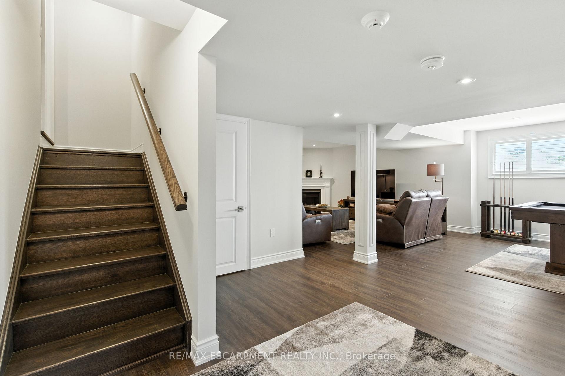 Photo 38 of 15 Robarts Drive, Hamilton, Meadowlands — HOMEH