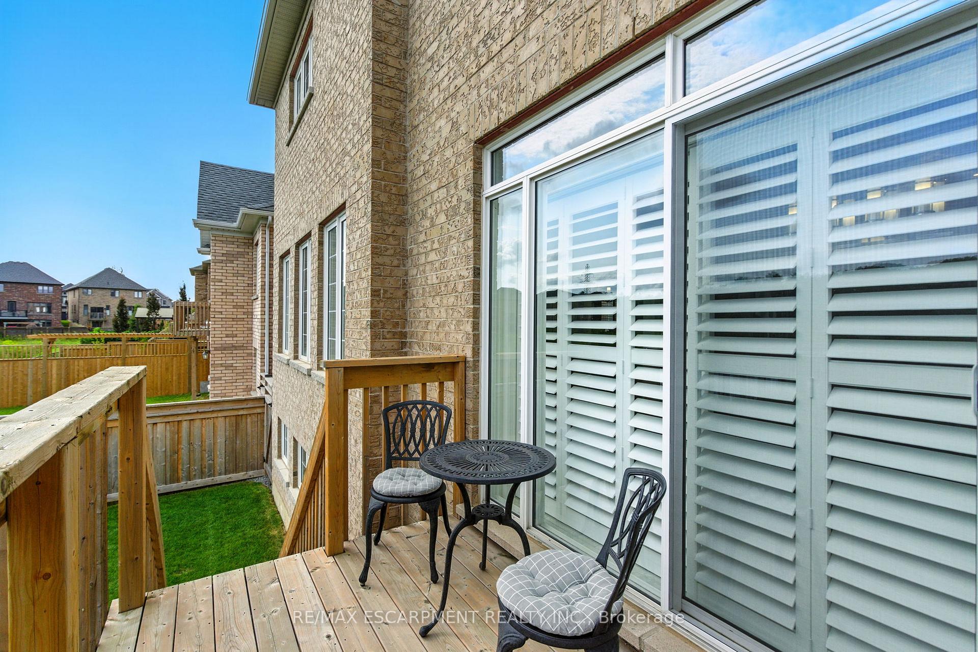 Photo 45 of 15 Robarts Drive, Hamilton, Meadowlands — HOMEH