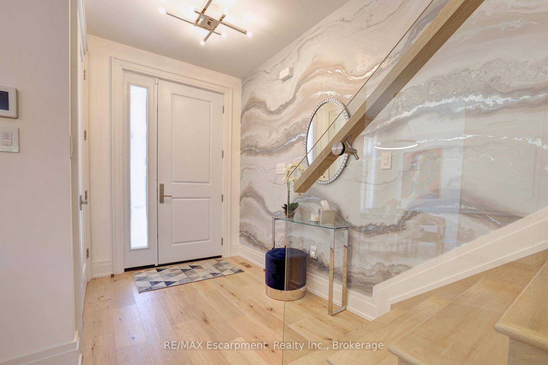 Photo 2 of Unit 4, 2134 New Street, Burlington, Brant — HOMEH