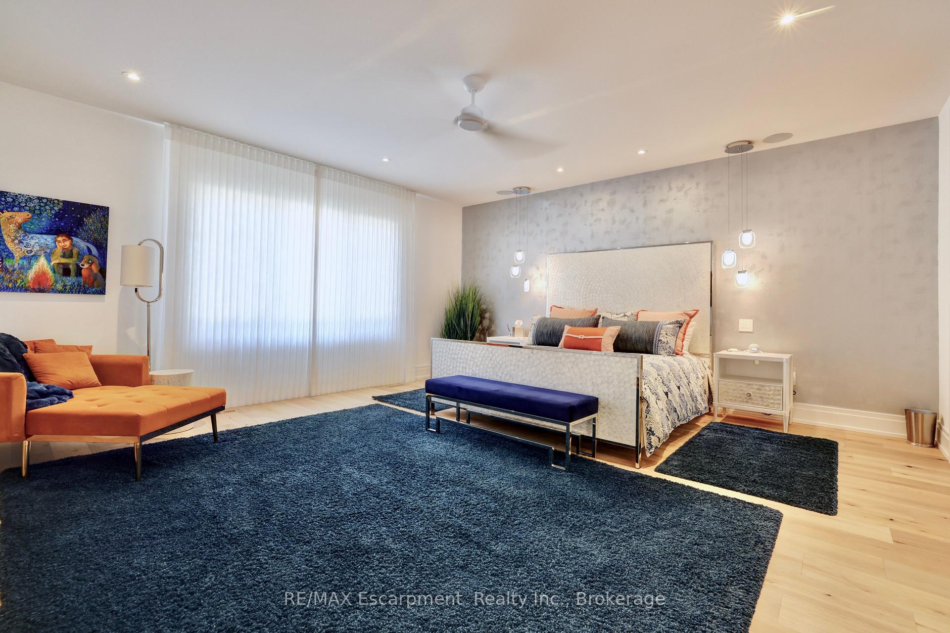 Photo 10 of Unit 4, 2134 New Street, Burlington, Brant — HOMEH