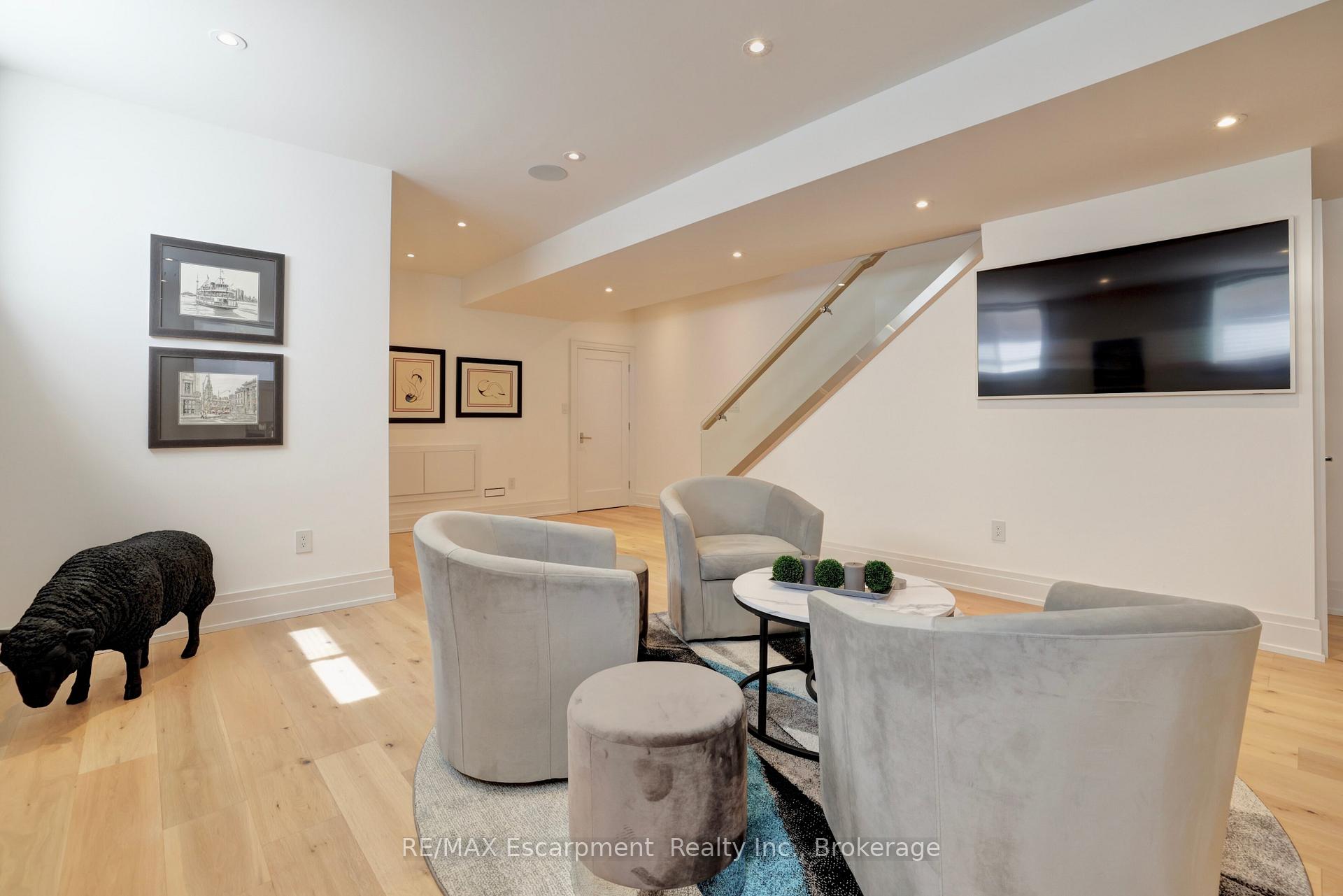 Photo 28 of Unit 4, 2134 New Street, Burlington, Brant — HOMEH