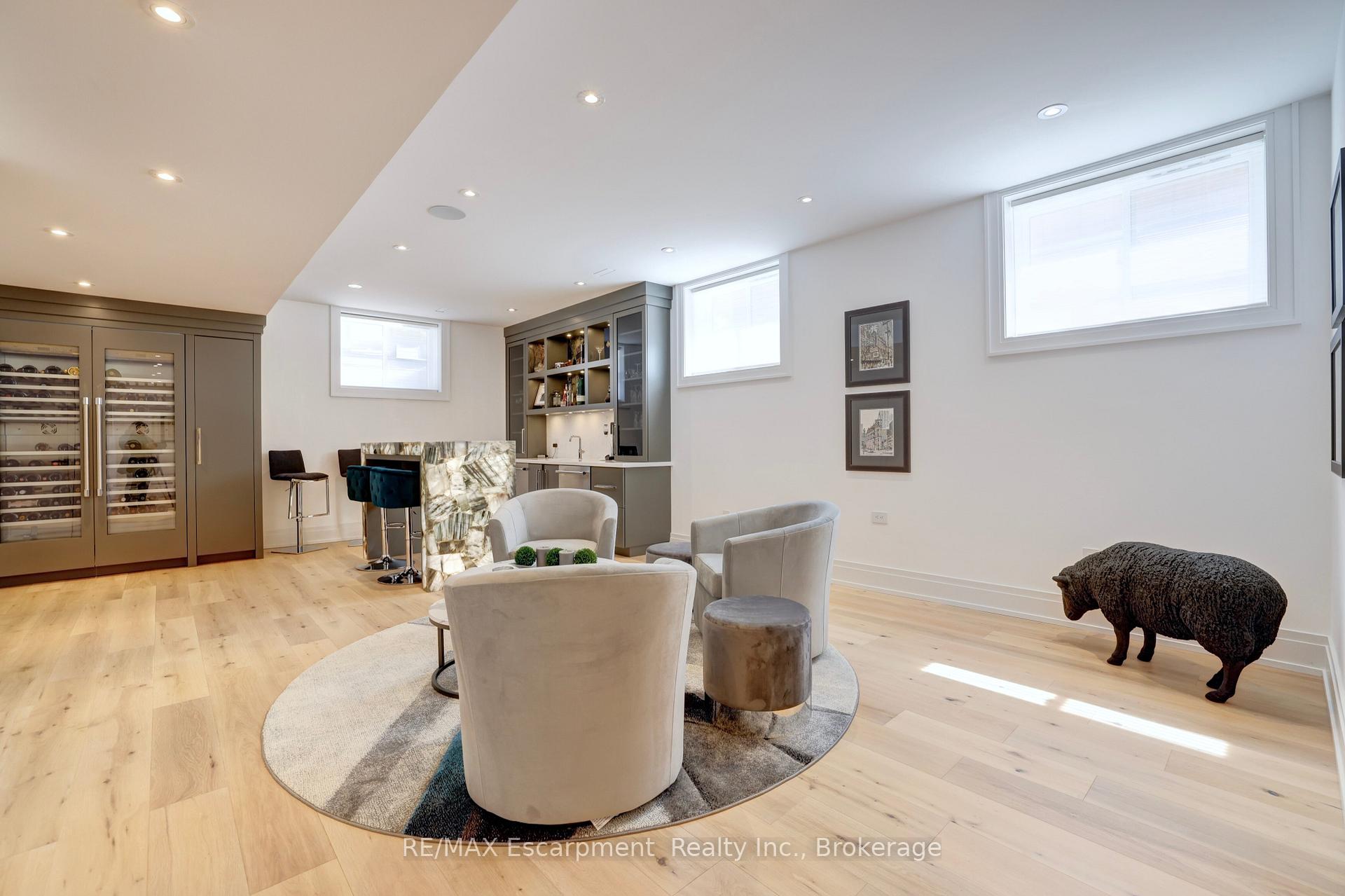 Photo 29 of Unit 4, 2134 New Street, Burlington, Brant — HOMEH