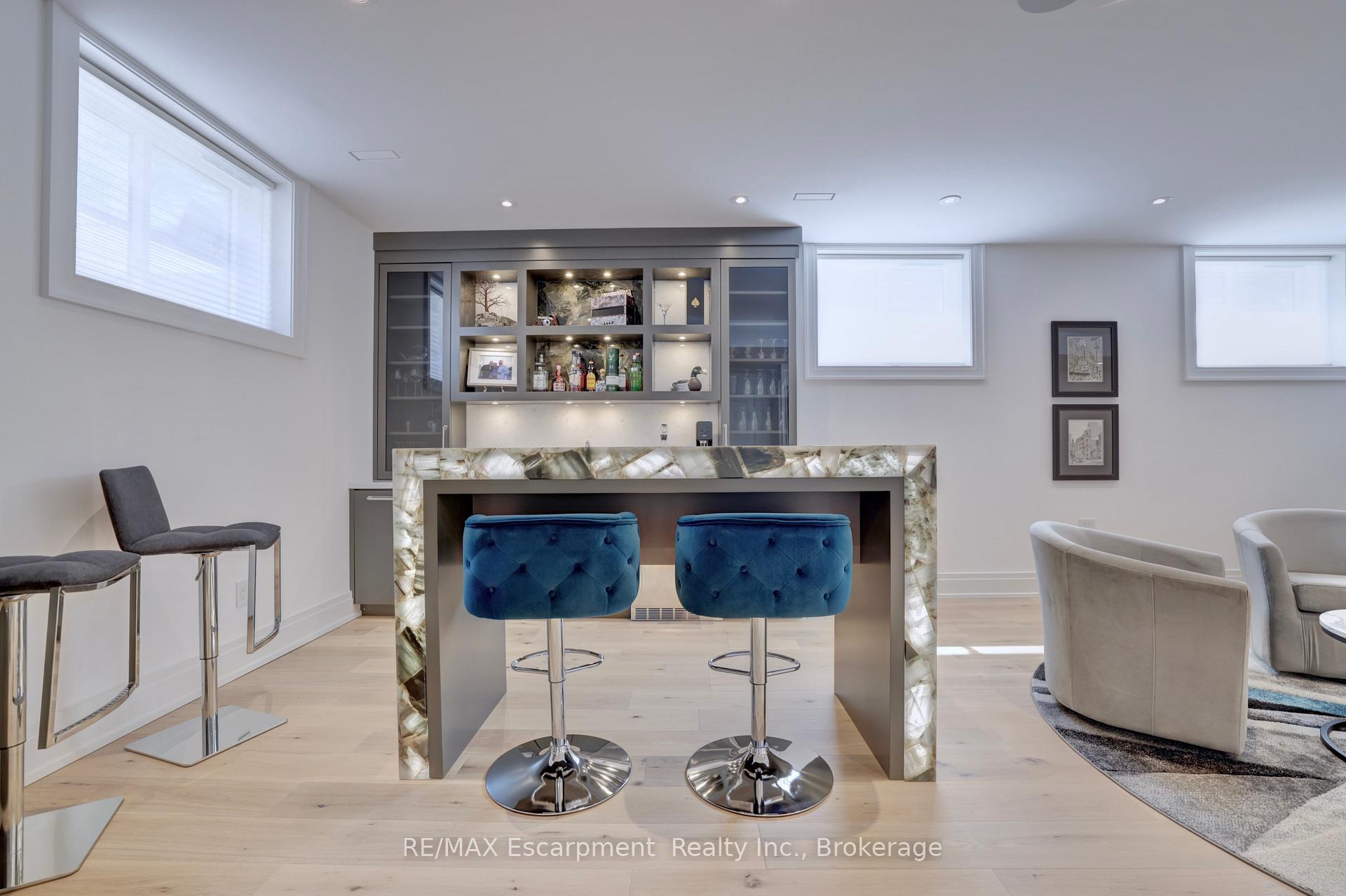 Photo 13 of Unit 4, 2134 New Street, Burlington, Brant — HOMEH