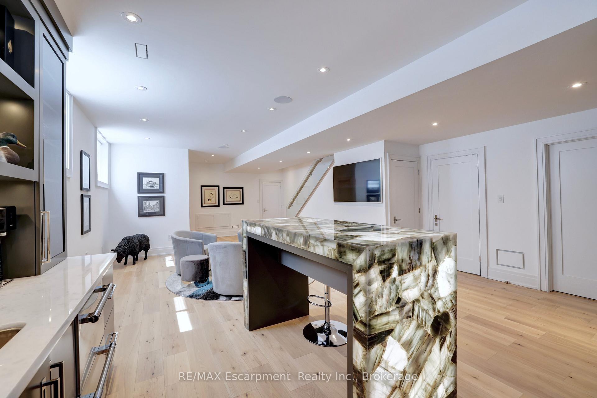 Photo 16 of Unit 4, 2134 New Street, Burlington, Brant — HOMEH