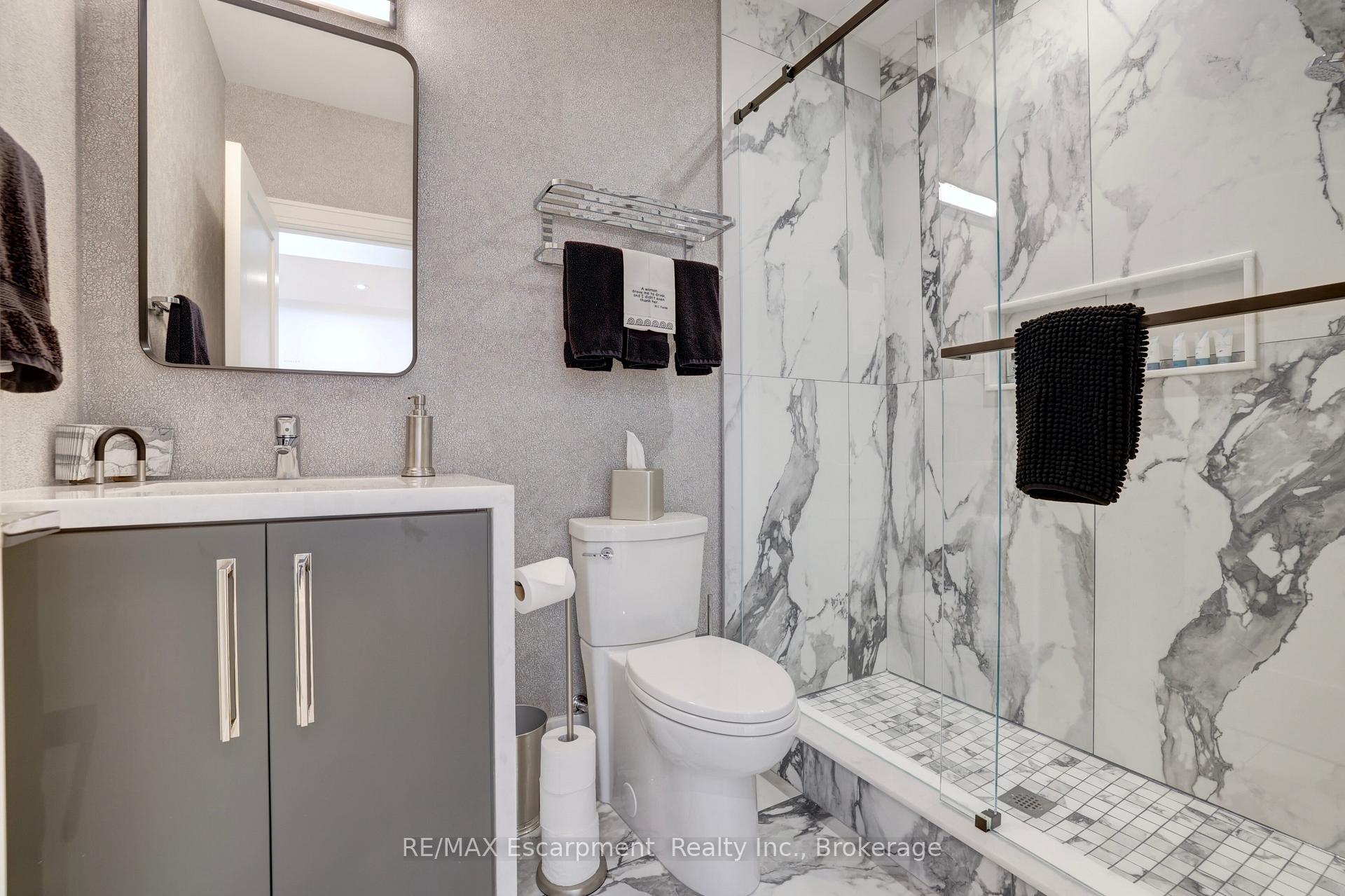 Photo 26 of Unit 4, 2134 New Street, Burlington, Brant — HOMEH