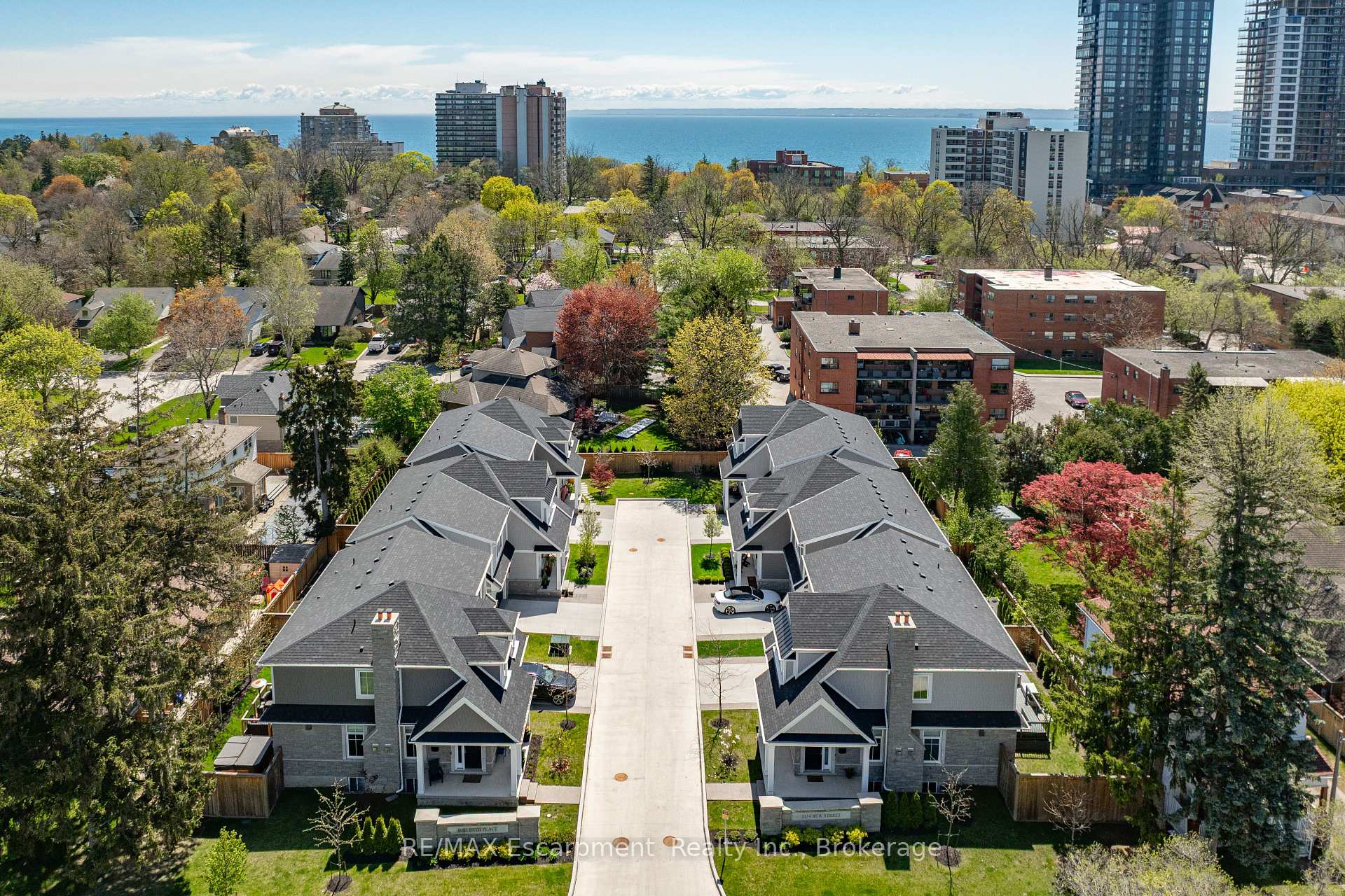 Photo 44 of Unit 4, 2134 New Street, Burlington, Brant — HOMEH