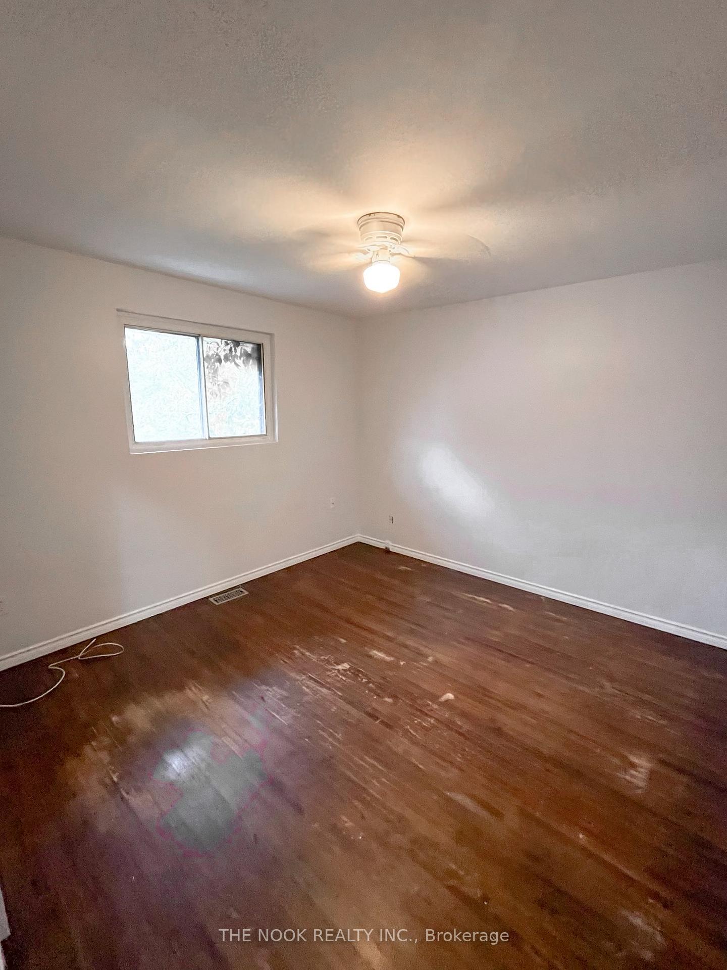 Photo 10 of 372 Wolfe Street, Oshawa, Lakeview — HOMEH