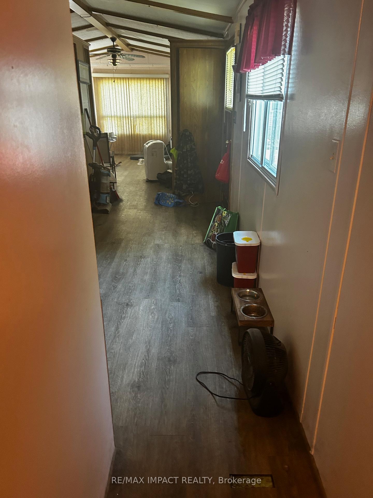 Photo 6 of Unit 23, 300 King Street E, Clarington, Bowmanville — HOMEH