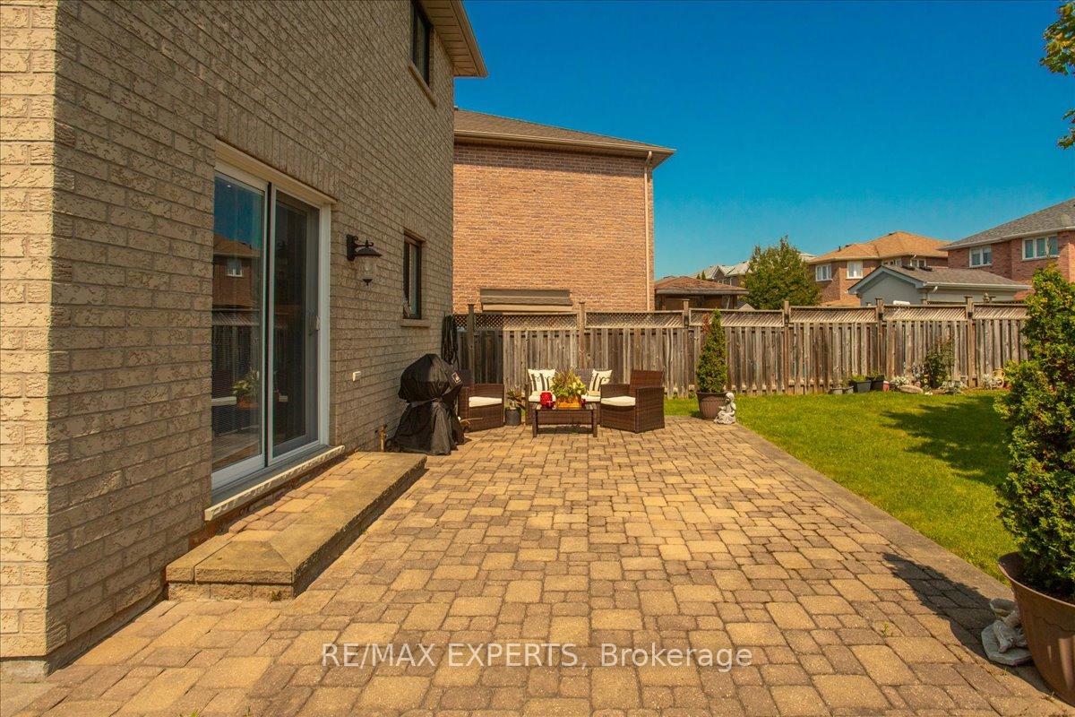 Photo 21 of 78 Joseph Crescent, Barrie, Painswick South — HOMEH