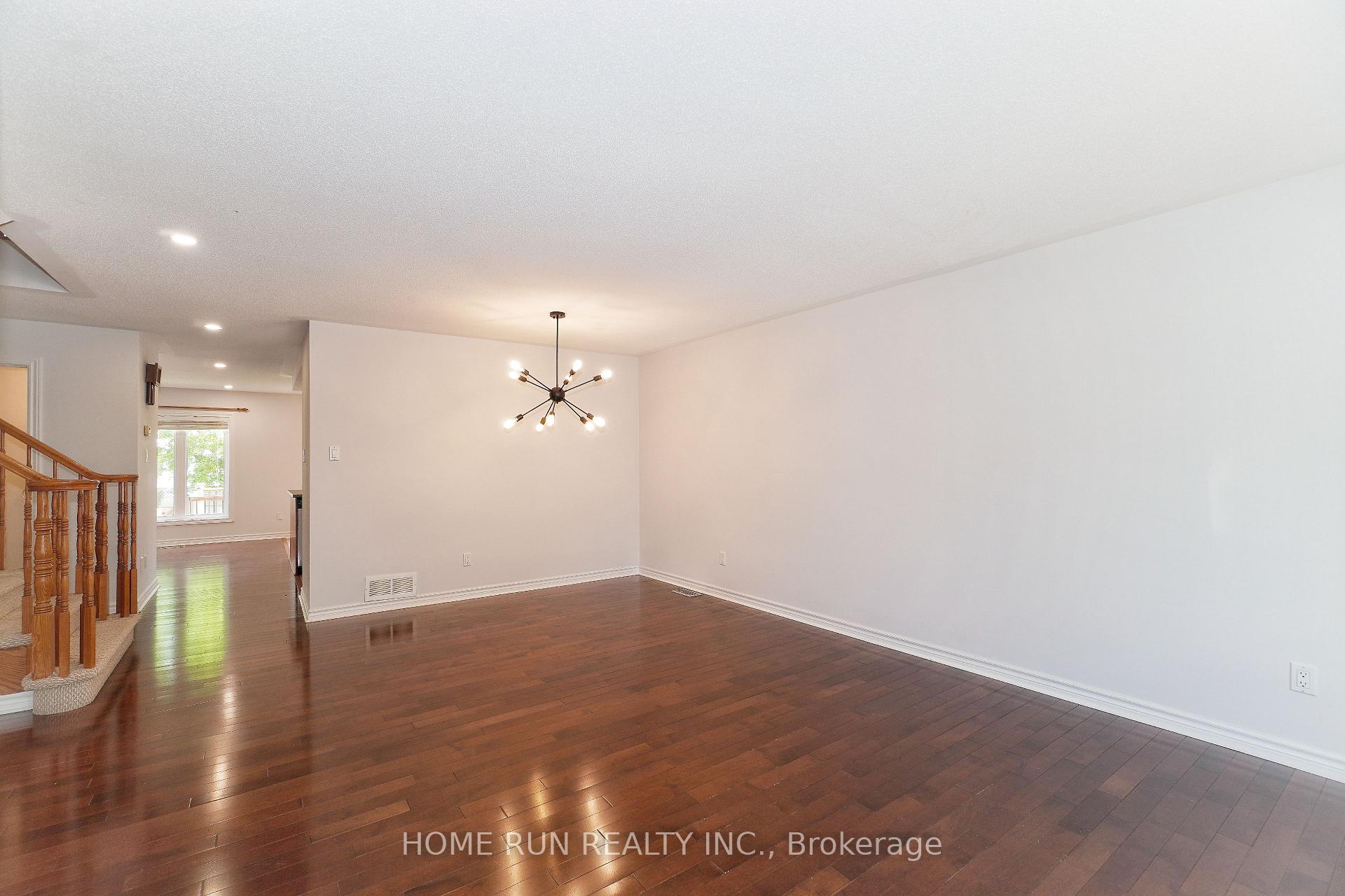 Photo 2 of 118 Tapestry Drive, Ottawa, Barrhaven - Strandherd — HOMEH