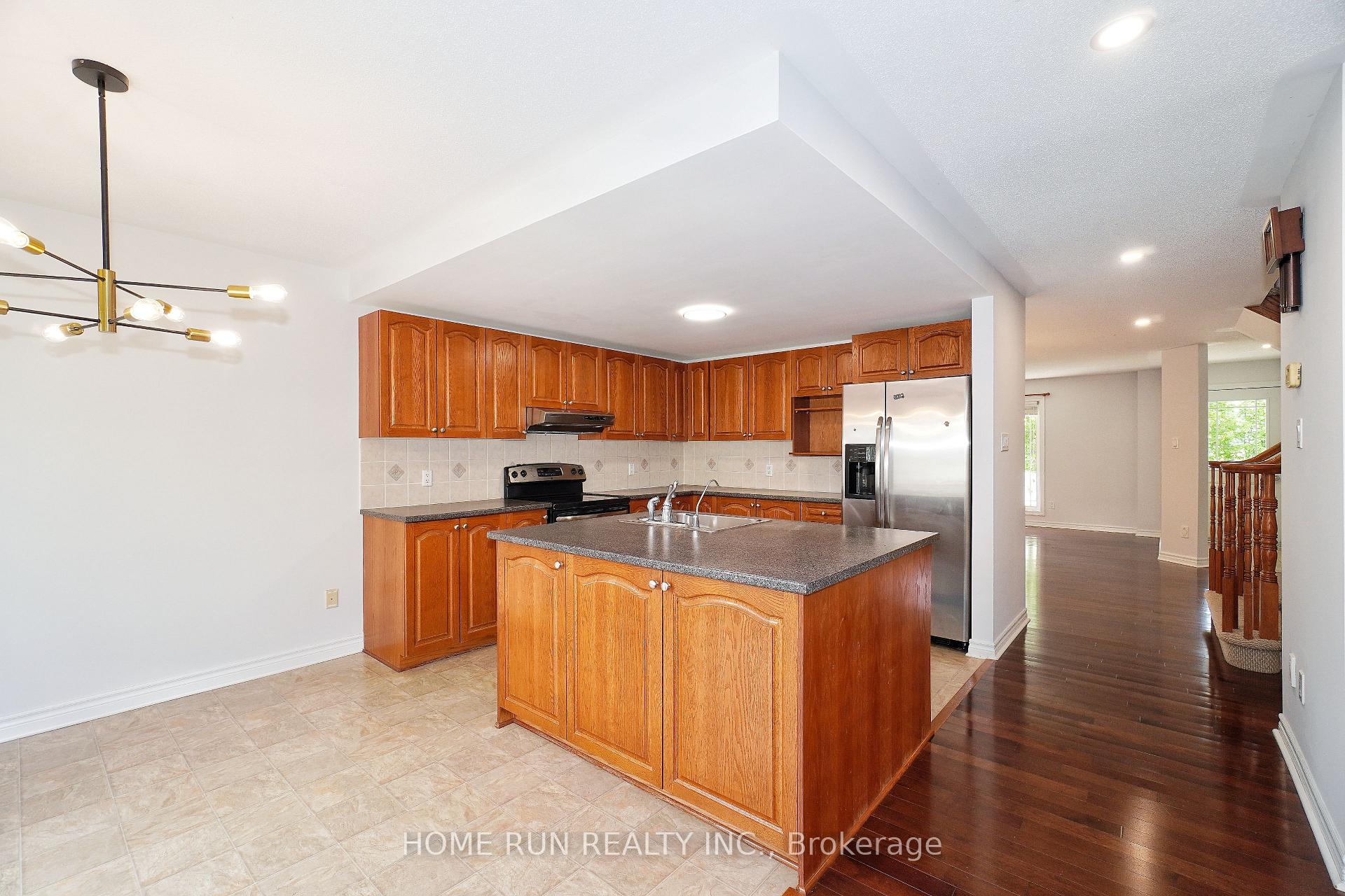 Photo 14 of 118 Tapestry Drive, Ottawa, Barrhaven - Strandherd — HOMEH