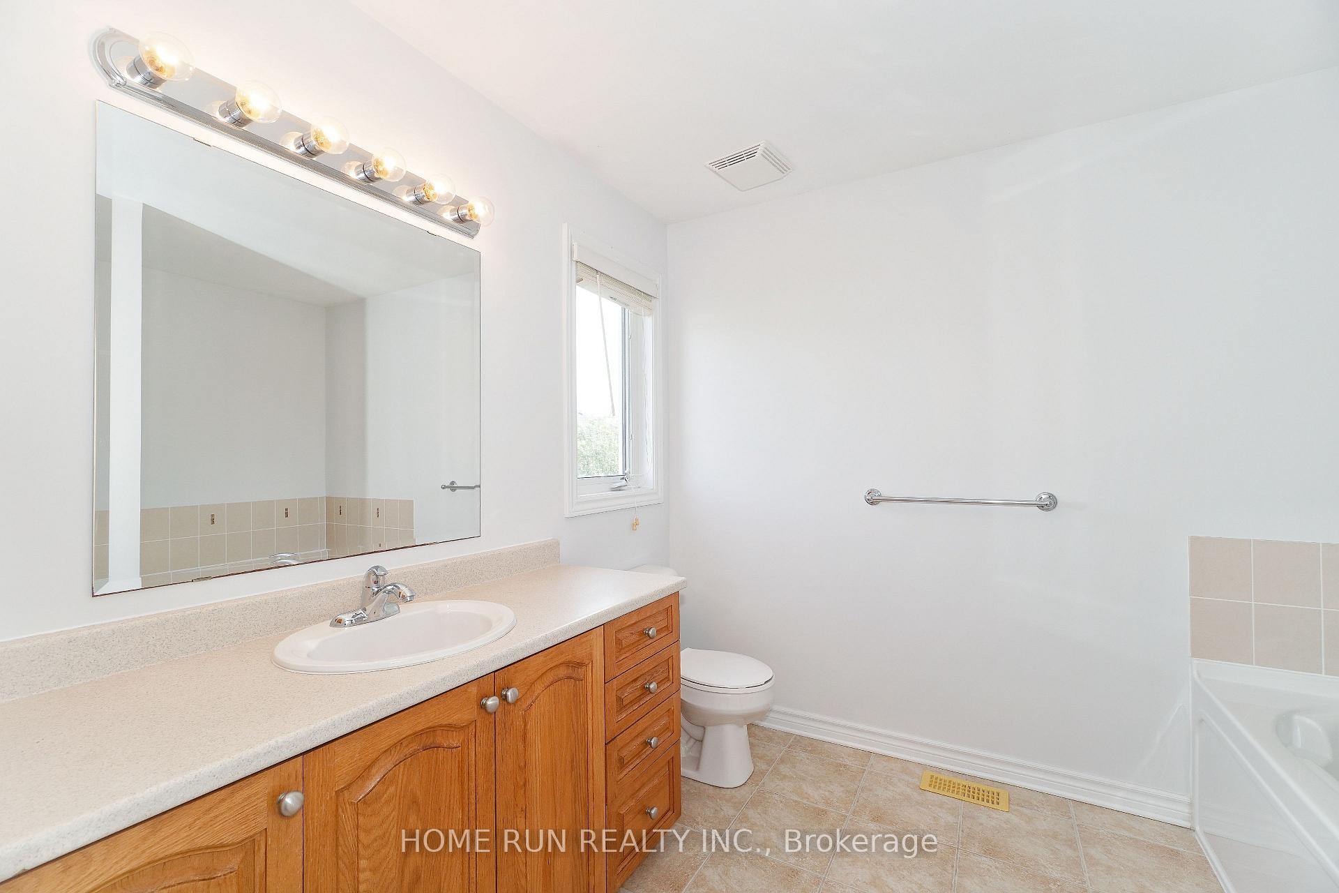 Photo 24 of 118 Tapestry Drive, Ottawa, Barrhaven - Strandherd — HOMEH
