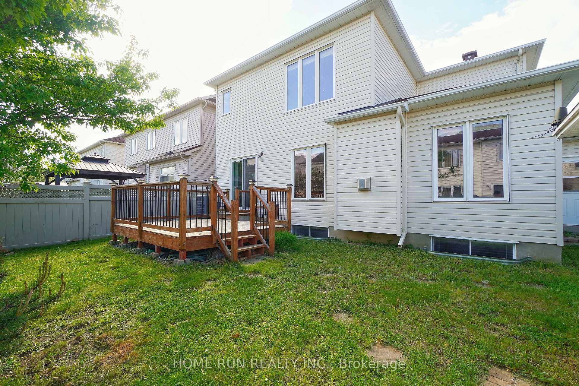Photo 38 of 118 Tapestry Drive, Ottawa, Barrhaven - Strandherd — HOMEH
