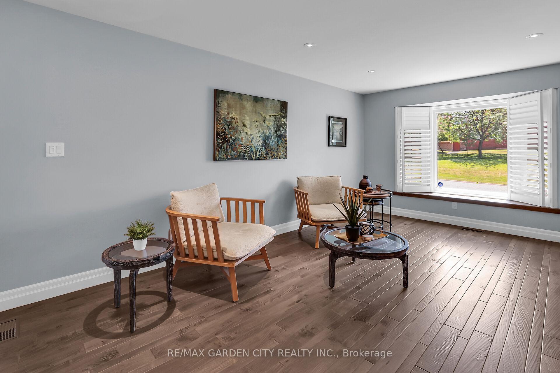 Photo 10 of 329 Central Avenue, Grimsby, Grimsby East — HOMEH