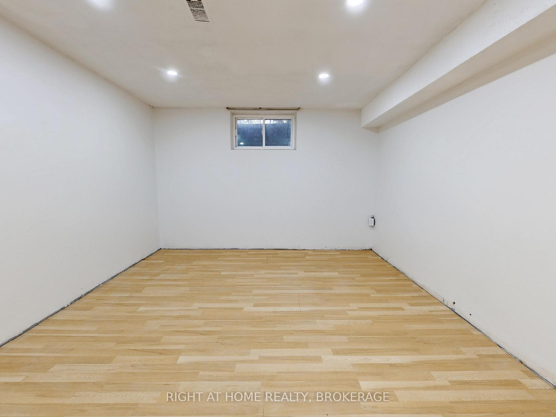 Photo 26 of Unit 3, 2060 Prospect Street, Burlington, Brant — HOMEH