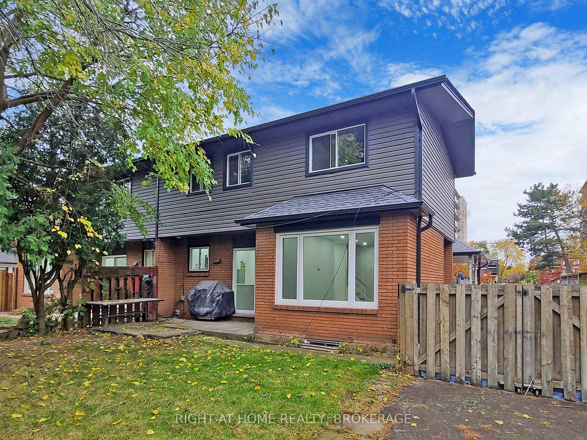 Photo 31 of Unit 3, 2060 Prospect Street, Burlington, Brant — HOMEH